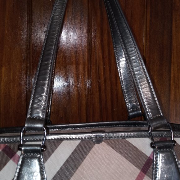 Authentic Burberry Large Supernova Check Tote Bag - Picture 11 of 16